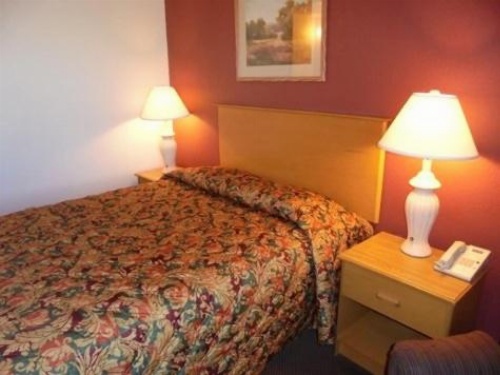 Herington Inn and Suites image 5